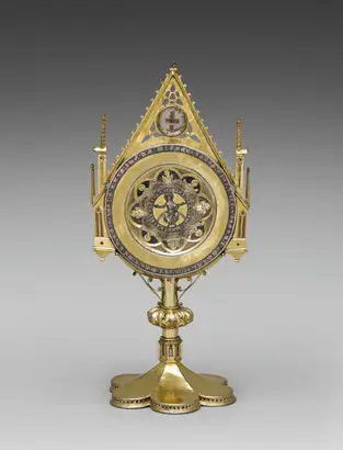 Dokumentasi museum Monstrance with the "Paten of Saint Bernward". paten by: Saint Oswald Reliquary Workshop (German).