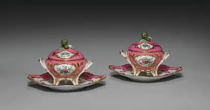 Dokumentasi museum Pair of Covered Tureens on Stand (Paire de pots-à-oille). manufacturer: Sèvres Porcelain Factory (French, est. 1756).