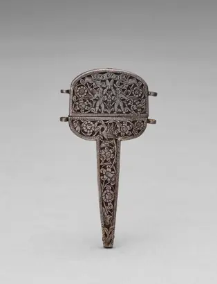 Dokumentasi museum Scissors Case (Etui). Nama pembuat belum tercantum pada daftar atribusi museum.