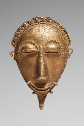 Dokumentasi museum Pendant: Face. Nama pembuat belum tercantum pada daftar atribusi museum.