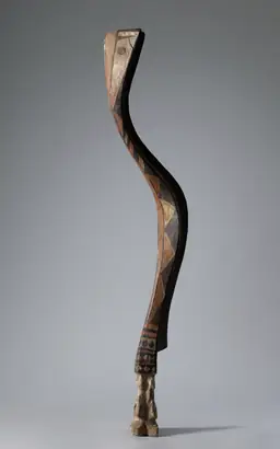 Dokumentasi museum Serpent Headdress. Nama pembuat belum tercantum pada daftar atribusi museum.