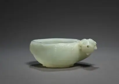 Dokumentasi museum Waterpot with Ram's Head Spout. Nama pembuat belum tercantum pada daftar atribusi museum.