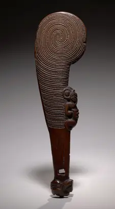 Dokumentasi museum Short Club (Wahaika). Nama pembuat belum tercantum pada daftar atribusi museum.