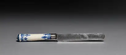 Dokumentasi museum Knife Handle (manche de couteau). made by: Saint Cloud Porcelain Factory (French).