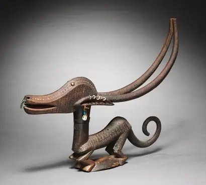 Dokumentasi museum Headdress (chi wara). Nama pembuat belum tercantum pada daftar atribusi museum.