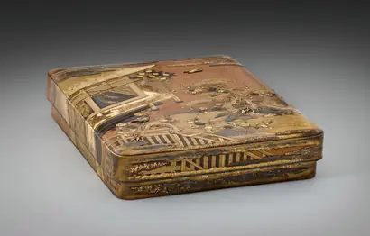 Dokumentasi museum Writing Box (Suzuribako) with the “First Song” (Hatsune) Chapter from the Tale of Genji. Nama pembuat belum tercantum pada daftar atribusi museum.
