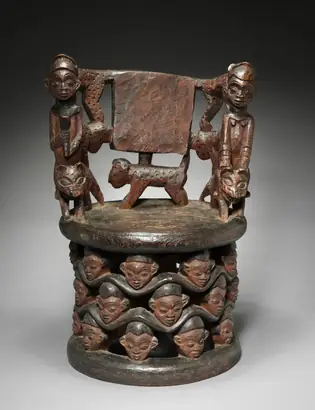 Dokumentasi museum Prestige Chair. Nama pembuat belum tercantum pada daftar atribusi museum.