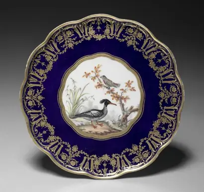 Dokumentasi museum Footed Dish (soucoupe à pied). manufacturer: Sèvres Porcelain Factory (French, est. 1756); decorated by: Etienne Evans (French, 1733–1806).