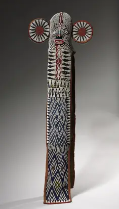Dokumentasi museum Mask (mbap mteng): Elephant (aka). Nama pembuat belum tercantum pada daftar atribusi museum.