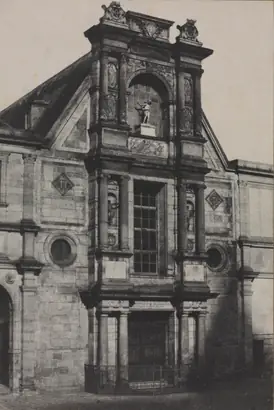 Dokumentasi museum Portico of the Château d'Anet, now at the École des Beaux-Arts, Paris. Charles Marville (French, 1813–1879).