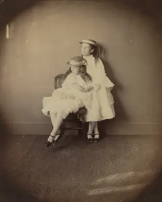 Dokumentasi museum Julia and Ethel Arnold. Lewis Carroll (British, 1832–1898).