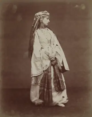 Dokumentasi museum Sarah Bernhardt in "Zaire" by Voltaire. Étienne Carjat (French, 1828–1906).