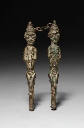 Dokumentasi museum Pair of Ritual Staffs (ẹdan Ògbóni). Nama pembuat belum tercantum pada daftar atribusi museum.