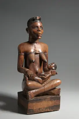 Dokumentasi museum Mother and Child Figure. Nama pembuat belum tercantum pada daftar atribusi museum.