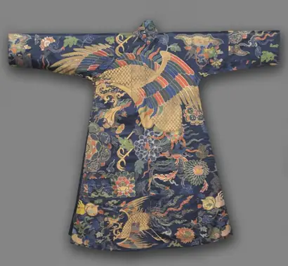 Dokumentasi museum Tibetan Man's Robe, Chuba. Nama pembuat belum tercantum pada daftar atribusi museum.