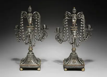 Dokumentasi museum Pair of Candelabra. Nama pembuat belum tercantum pada daftar atribusi museum.