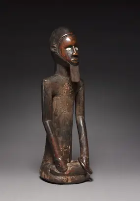 Dokumentasi museum Male Figure. Nama pembuat belum tercantum pada daftar atribusi museum.