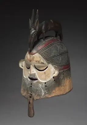 Dokumentasi museum Mask (hemba). Nama pembuat belum tercantum pada daftar atribusi museum.