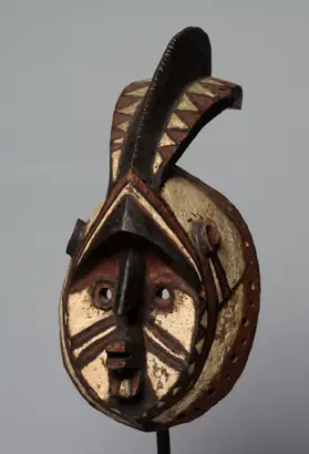 Dokumentasi museum Mask (wan-balinga). Nama pembuat belum tercantum pada daftar atribusi museum.