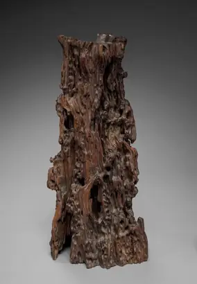 Dokumentasi museum Prunus Wood. Nama pembuat belum tercantum pada daftar atribusi museum.
