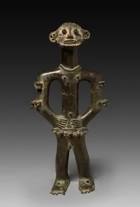 Dokumentasi museum Male figure. Nama pembuat belum tercantum pada daftar atribusi museum.