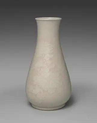 Dokumentasi museum Flower Vase with Chrysanthemums. Seifū Yohei IV (Japanese, 1872–1951).