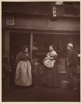 Dokumentasi museum Sufferers from the Floods. John Thomson (Scottish, 1837–1921).