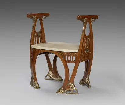 Dokumentasi museum Tabouret. designed by: Carlo Bugatti (Italian, 1856–1940).