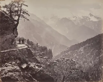 Dokumentasi museum The Upper Himmalayahs. View on the New Road between India and China. Mt. Pangi with the Snowy Peaks of China in the Distance. Samuel Bourne (British, 1834–1912).