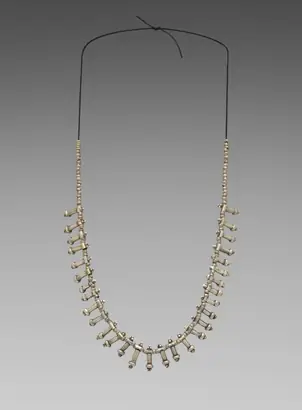 Dokumentasi museum Necklace with beads (sadi?). Nama pembuat belum tercantum pada daftar atribusi museum.