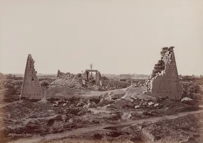 Dokumentasi museum Karnak, Les Pylônes d'Horus. Henri Béchard (French).