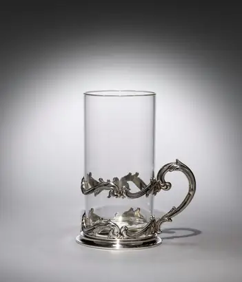 Dokumentasi museum Tea Cup and Holder. maker: House of Fabergé (Russian, 1842–1918).