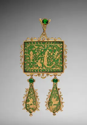 Dokumentasi museum Pendant with Matsya (fish incarnation of Vishnu) defeating Hayagriva. Nama pembuat belum tercantum pada daftar atribusi museum.