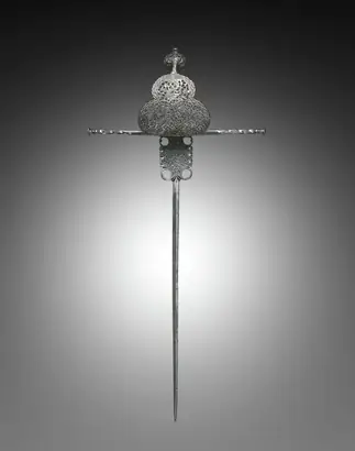 Dokumentasi museum Left-Handed Dagger or "Main Gauche". Nama pembuat belum tercantum pada daftar atribusi museum.