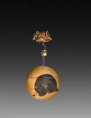 Dokumentasi museum Inro (Case) with Mice and Beans. Nama pembuat belum tercantum pada daftar atribusi museum.