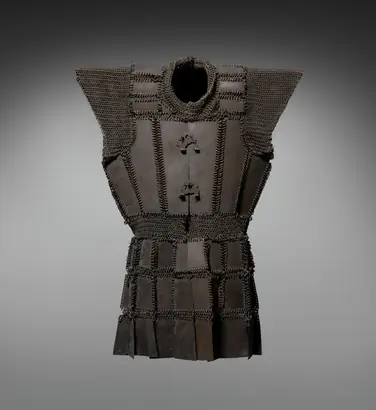 Dokumentasi museum Maranao brass corselet (kurab-a-kulang). Nama pembuat belum tercantum pada daftar atribusi museum.