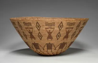 Dokumentasi museum Presentation Bowl. Nama pembuat belum tercantum pada daftar atribusi museum.