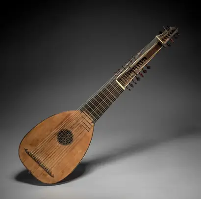 Dokumentasi museum Lute or Tiorbino. Nama pembuat belum tercantum pada daftar atribusi museum.