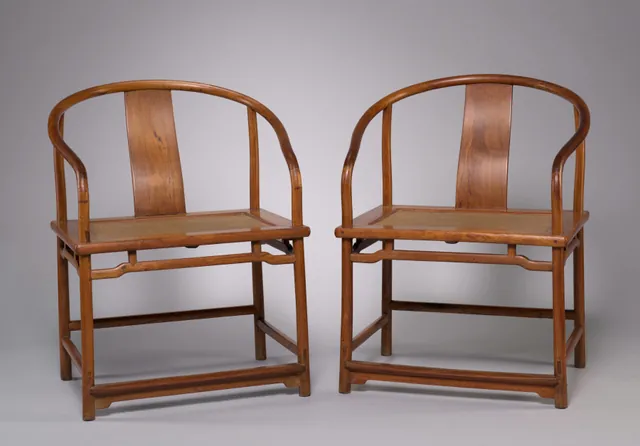 Dokumentasi “Pair of Roundback Armchairs: Lohan Type”; Rosewood (huanghuali). Cleveland Museum of Art.